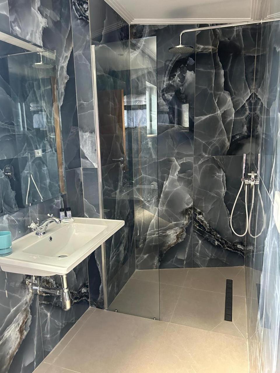 Hotel Borshi Zewnętrze zdjęcie